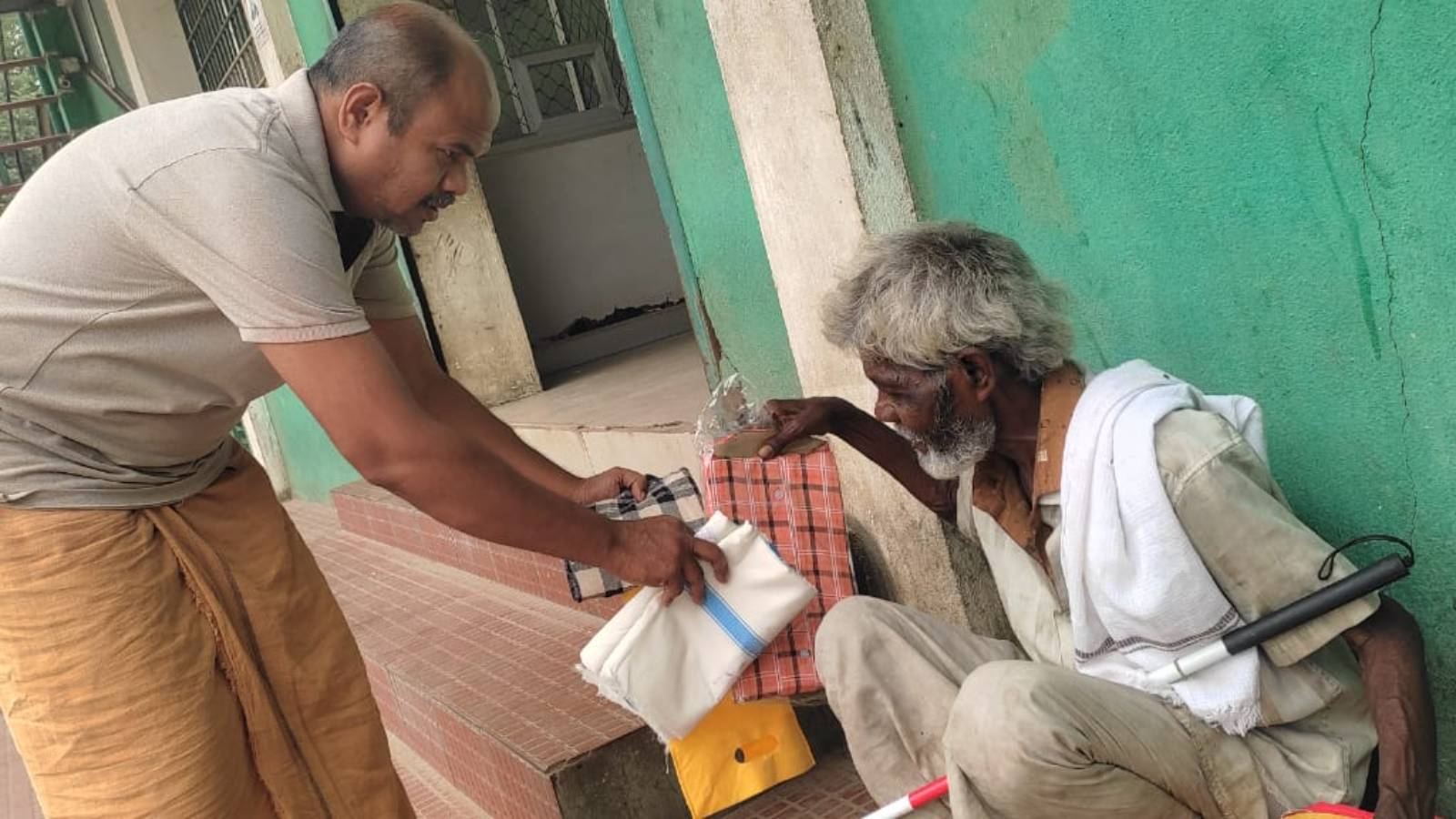 Providing Clothes to homeless single elder