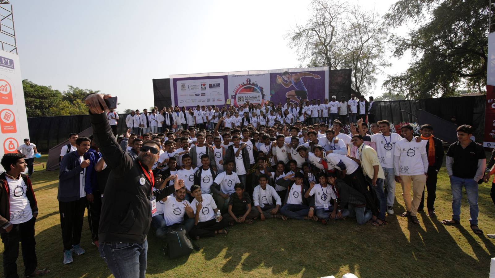 YUVAAN SEVAVRATI ( Volunteers)